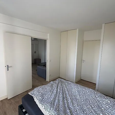 47 M Love Cocoon With Balcony * Courbevoie